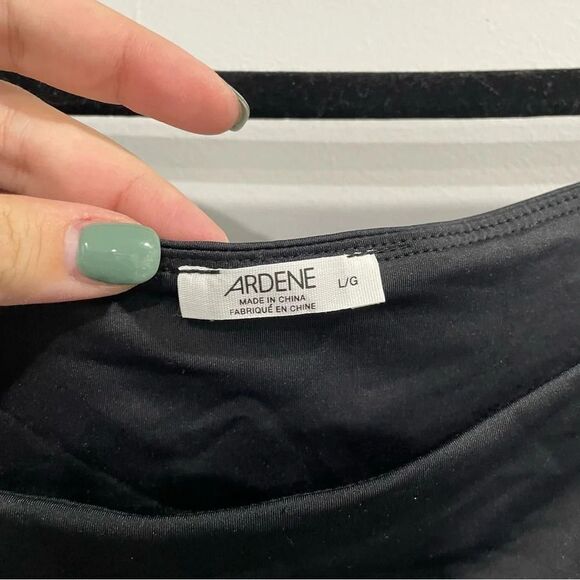 3/$25 ✺ Ardene contour boat neck shoulder black large top - Picture 2 of 4